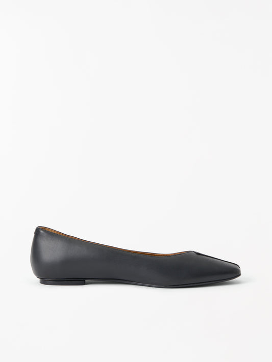 Tiger of Sweden | Ballerines Tripo à bout en biseau - Noir