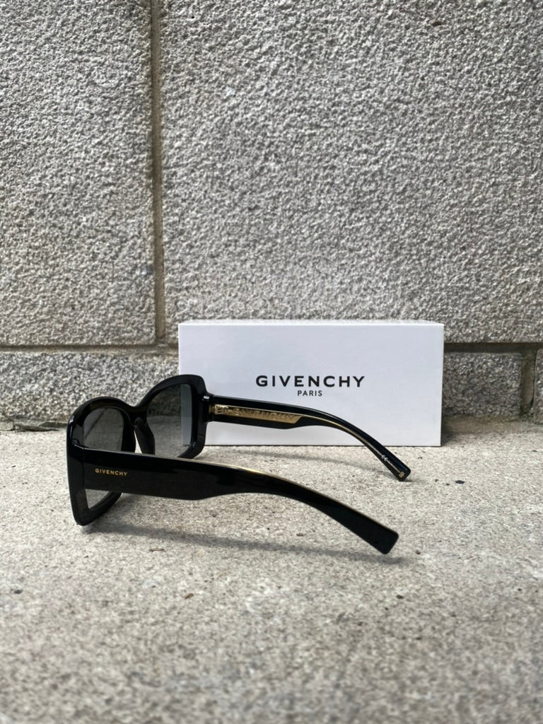 Givenchy  | Lunettes de soleil à monture surdimensionnée- Noir