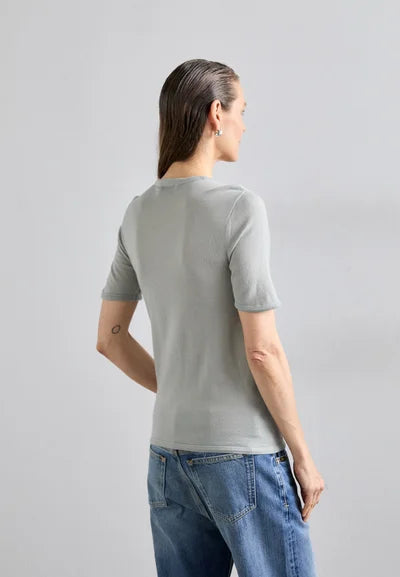 TIGER OF SWEDEN | T-shirt en laine "MAE" - Vert poudre