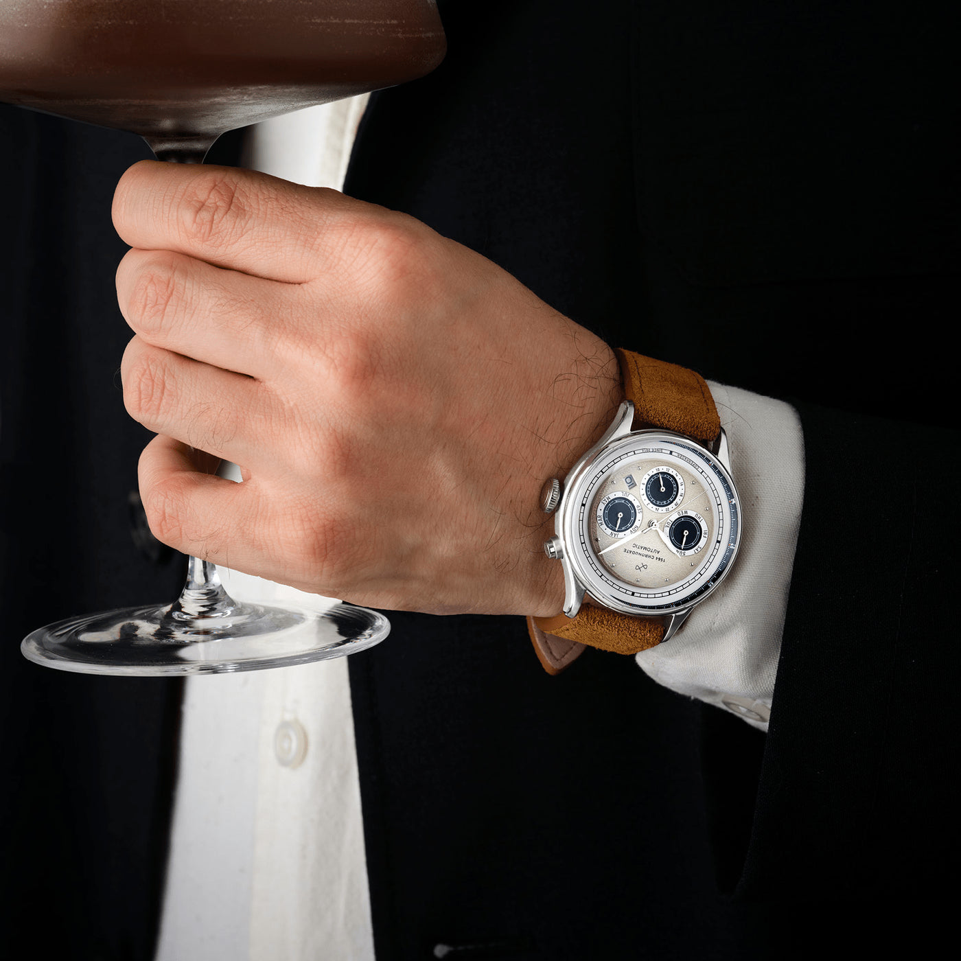 AV86 | Montre ''Chronodate Automatic 1564'' 39 mm - Acier / Blanc cassé