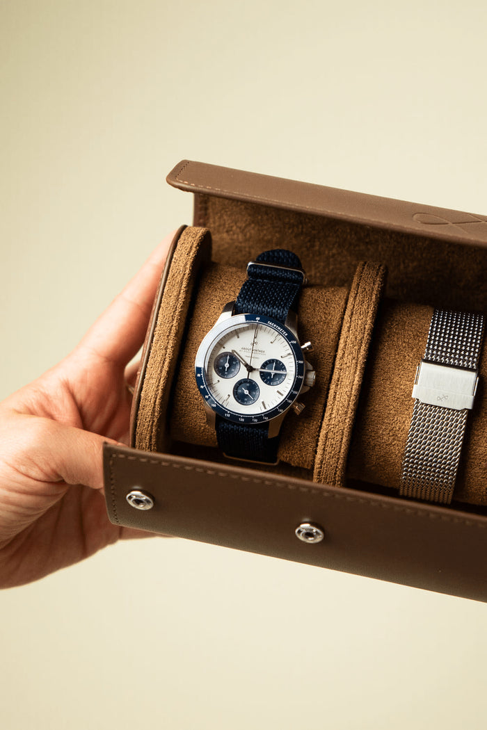 AV86 | Montre ''1960 Racing Chronograph'' 41 mm | Acier/Bleu marine - Blanc
