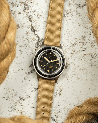 AV86 | Montre ''1956 Marine'' en acier de 41 mm | Acier / Noir