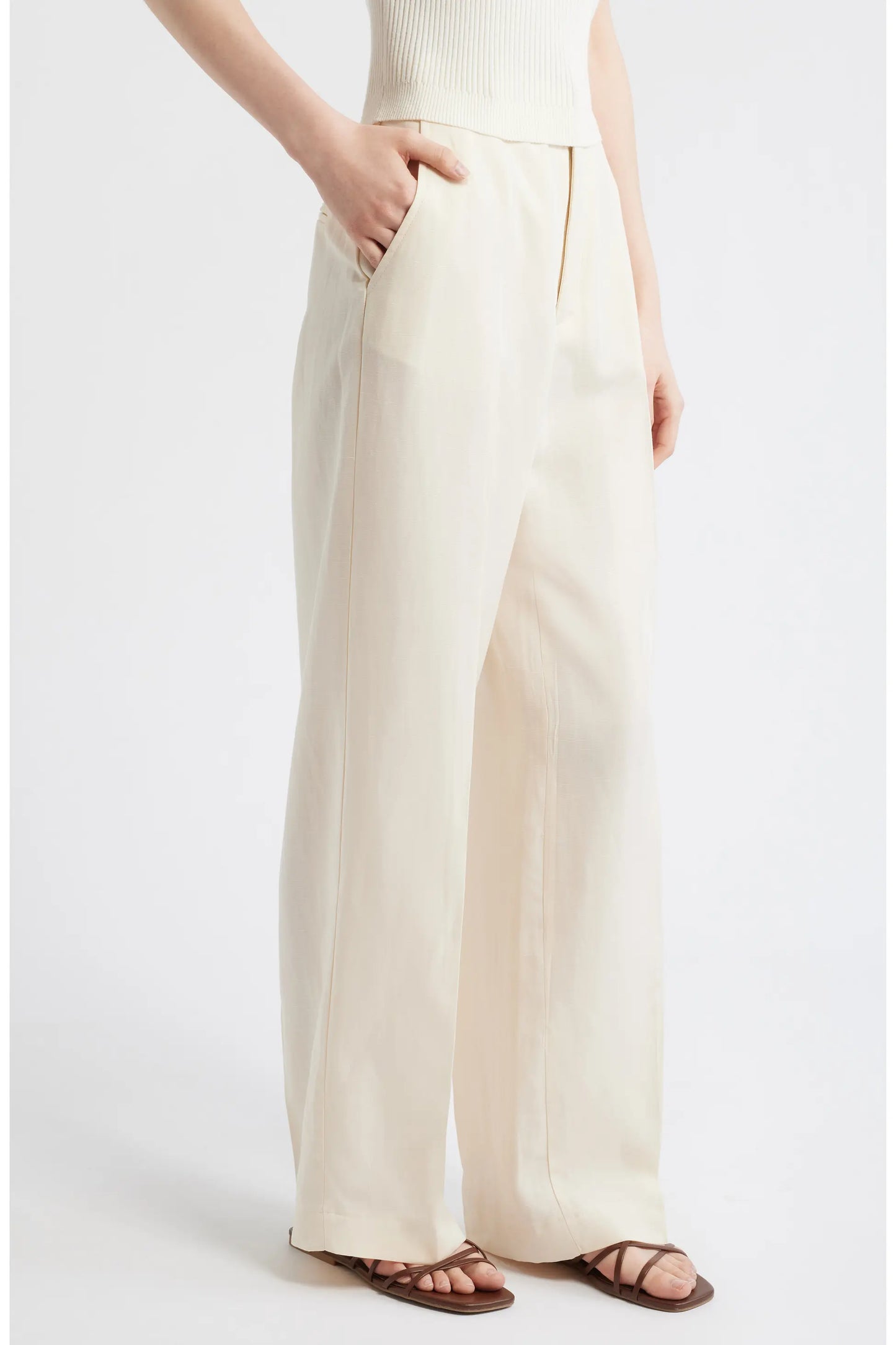 Dèluc | Pantalon à jambes larges 'Bari' en mélange de lin | Crème