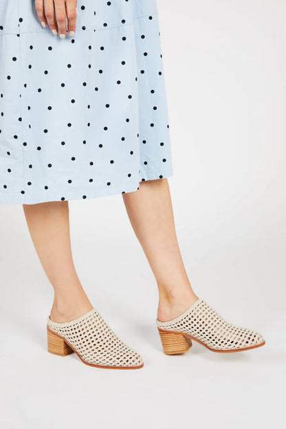 "INTENTIONALLY | Mules "CAPS" - Beige