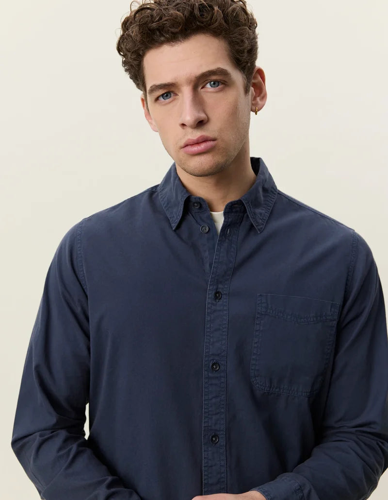 Les deux | Chemise en coton "Teinte en pièce" - Bleu encré