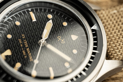 AV86 | Montre ''1956 Marine'' en acier de 41 mm | Acier / Noir