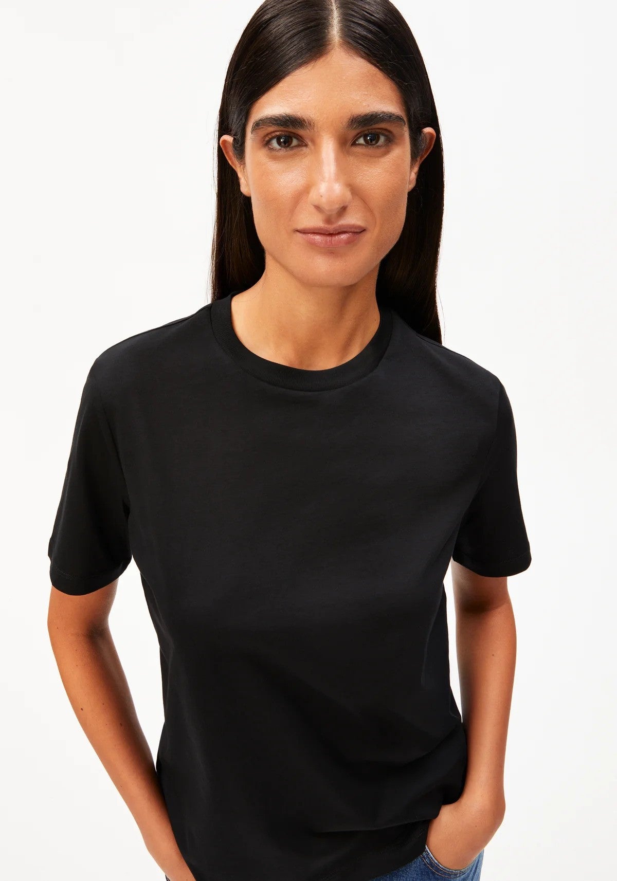 Armedangel | T-shirt "LUALAA" - Noir