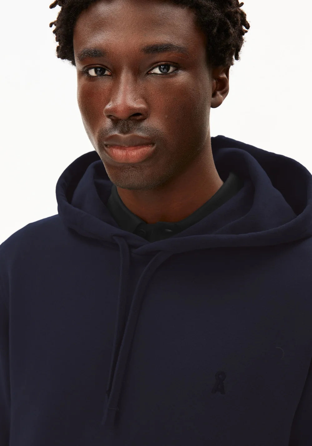 ARMEDANGELS | Sweat à capuche "Paarlo" - Bleu nuit
