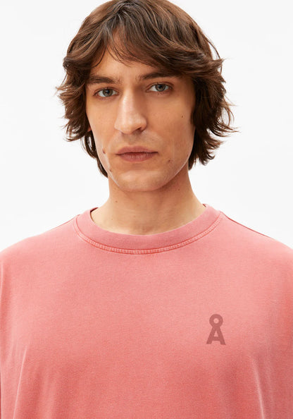 ARMEDANGELS | T-shirt "ICONIC Å MAARKOS" - Rouge délavé