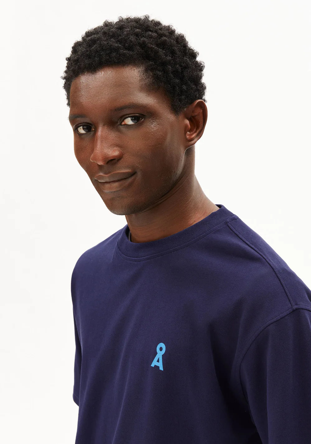 ARMEDANGELS | T-shirt "MAARKOS DETOX" - Bleu marine