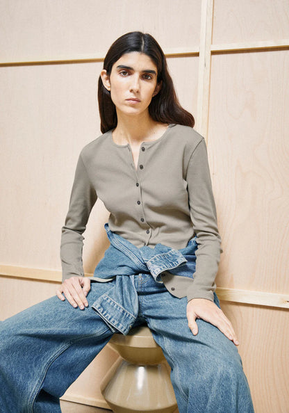 ARMEDANGELS | Haut 'Rib Button' | Sauge