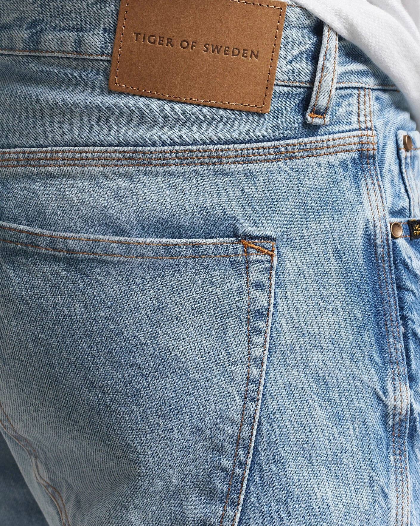 Tiger of Sweden | Le jean ''Marty'' à coupe droite - 200 bleu clair