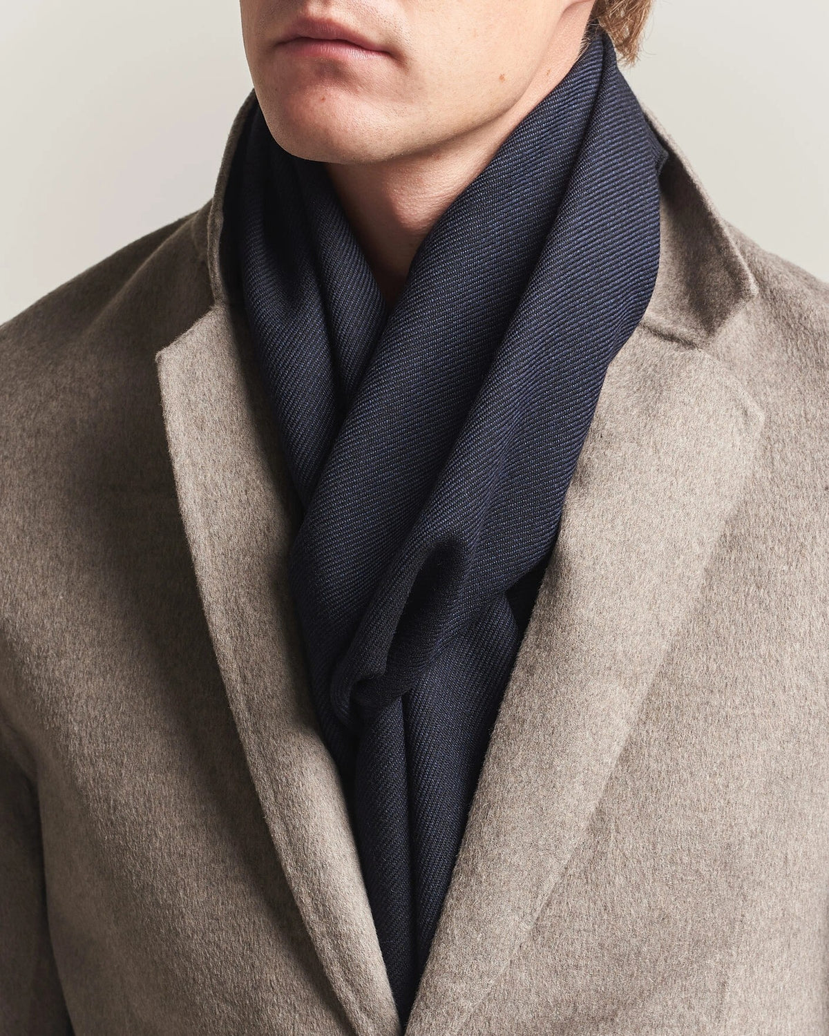 ETON | Écharpe en laine mérinos sergée -  bleu marine