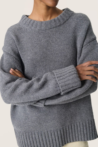 SOAKED IN LUXURY | Pull "Moline" - Gris/Black