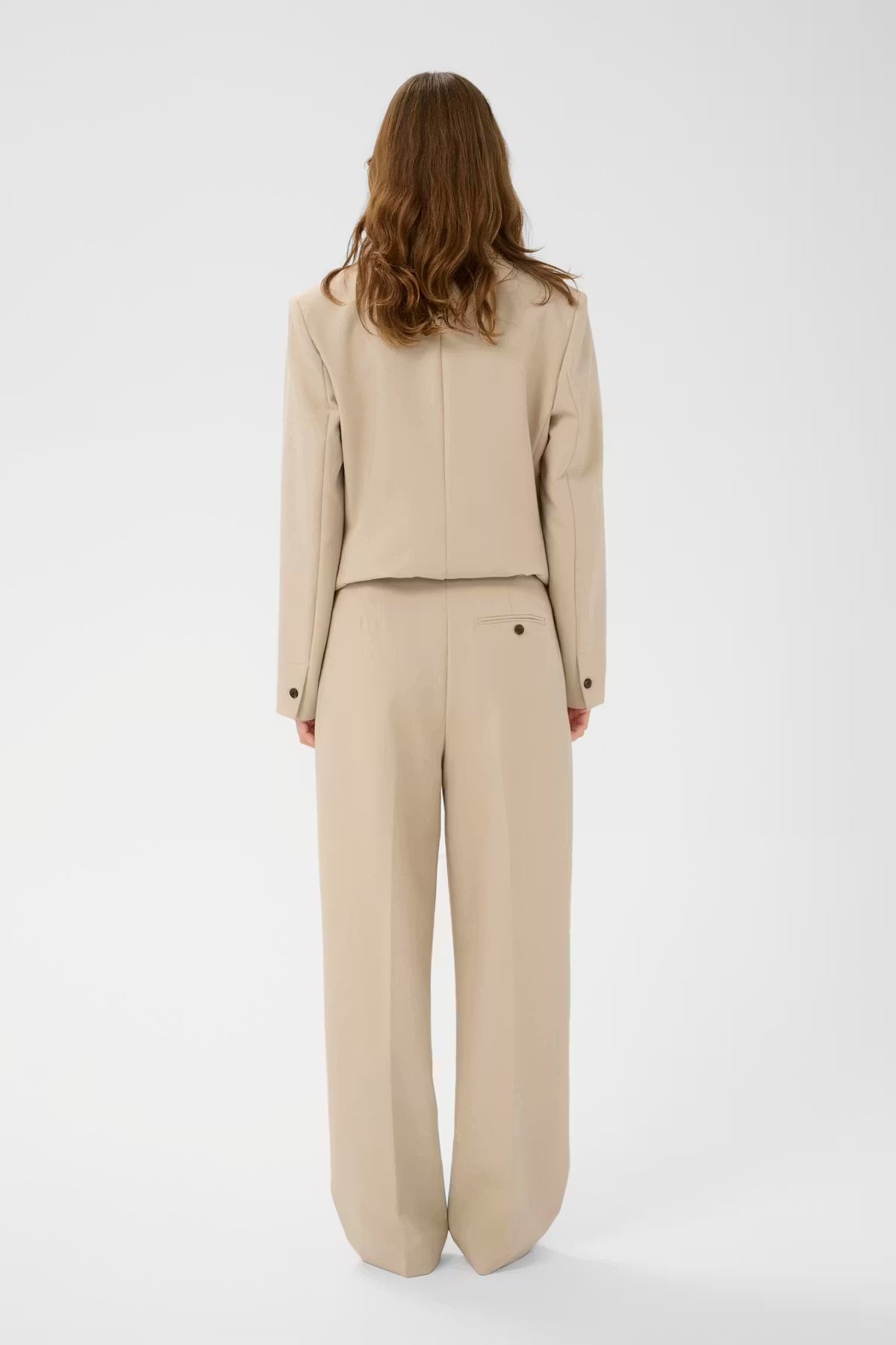 SOAKED IN LUXURY | Pantalons 'Corinne'| Greige