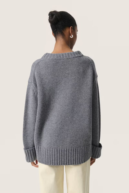 SOAKED IN LUXURY | Pull "Moline " - Gris