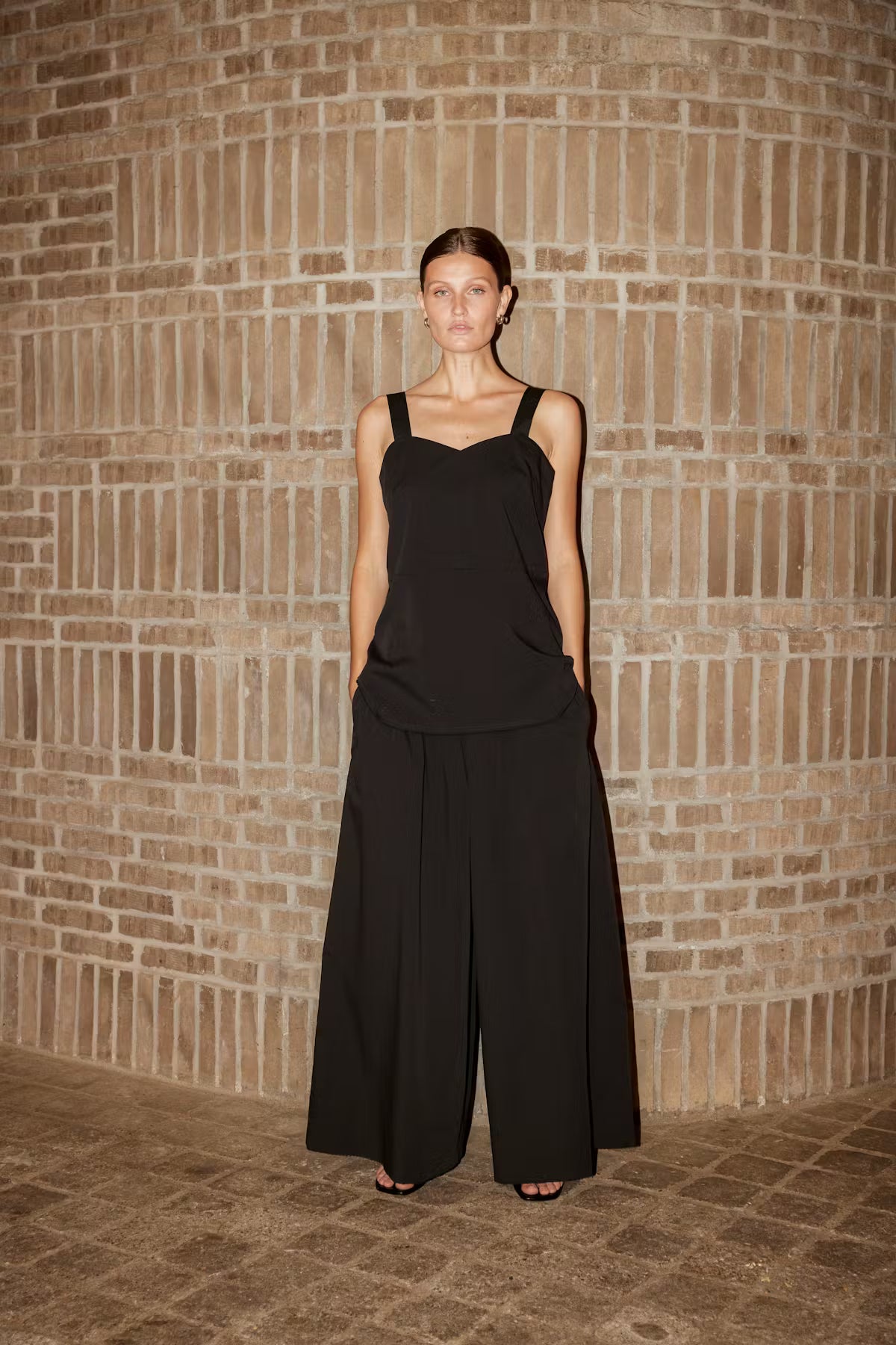 SOAKED IN LUXURY | Pantalons 'Noelle'| Noir