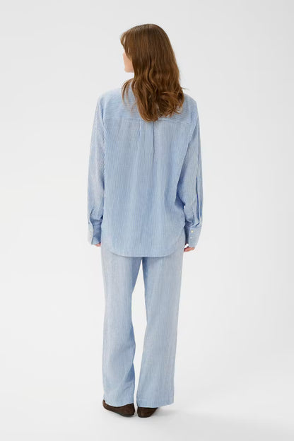 SOAKED IN LUXURY | Pantalons 'Aria'| Bleu/ blanc