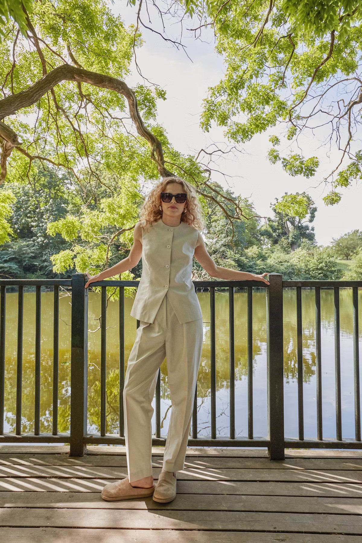 SOAKED IN LUXURY | Pantalon "LINNENA" - Beige