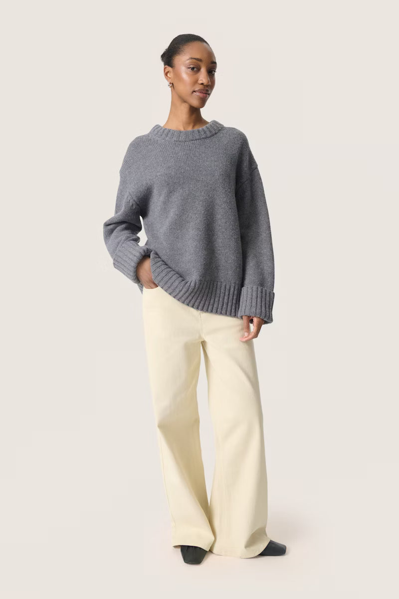 SOAKED IN LUXURY | Pull "Moline" - Gris/Black