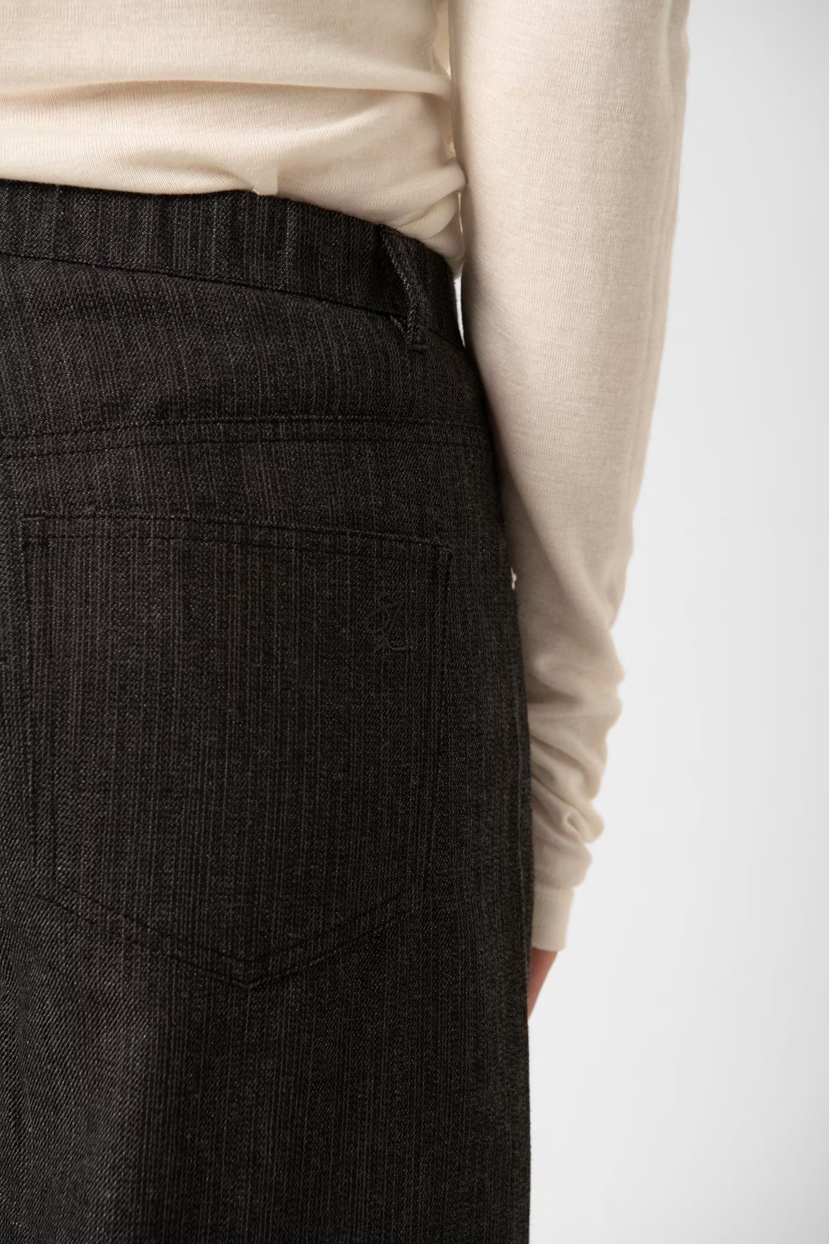 SOAKED IN LUXURY | Pantalon à jambe large ''Kesja'' - Rayures denim noir