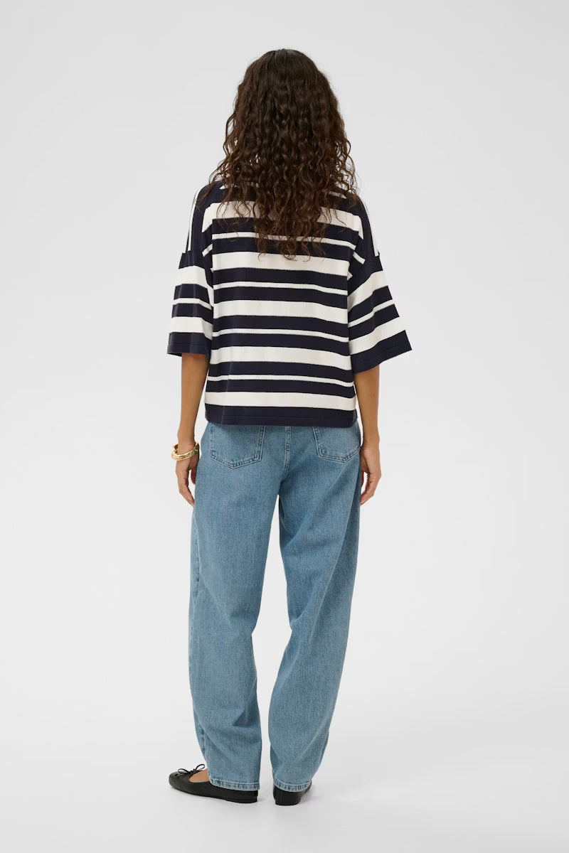 SOAKED IN LUXURY | Pull 'Spina Boxy' | Marine et Blanc