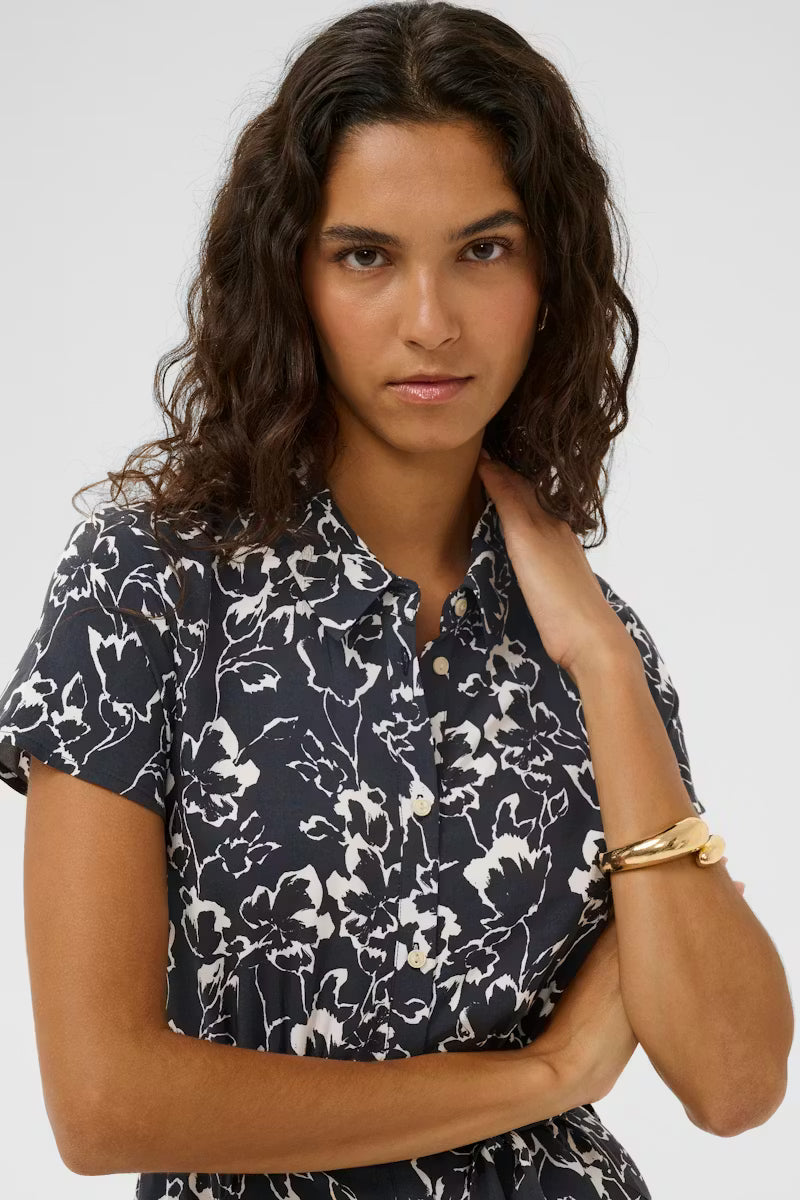 SOAKED IN LUXURY | Robe 'Arjana'| Bleu marine et blanc