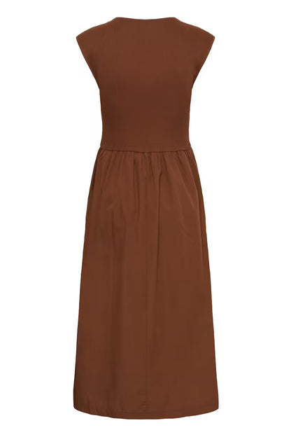 SOAKED IN LUXURY | Robe midi sans manches 'Simone' | Cappuccino