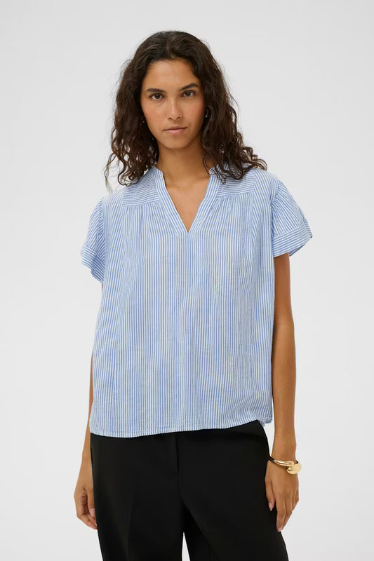 SOAKED IN LUXURY | Blouse 'Aria'| Bleu/ blanche