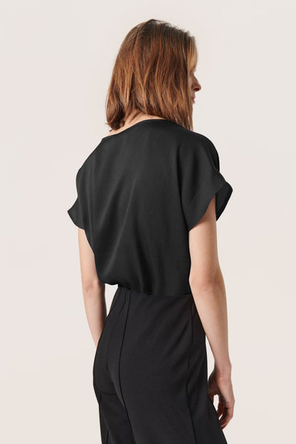 SOAKED IN LUXURY | Chemise manche courte "Ioana Marija" - Noire