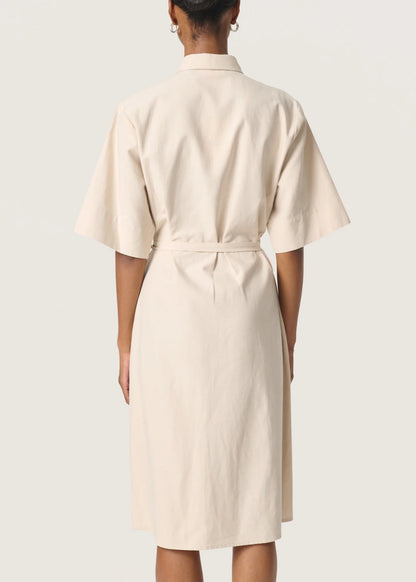SOAKED IN LUXURY | Robe "LINNENA" - Beige