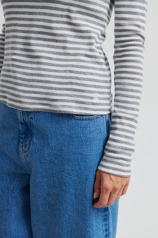 SECOND FEMALE | T-shirt 'Alvida' | Gris & Blanc