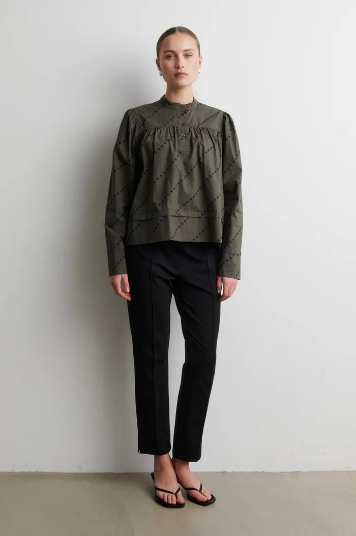 SECOND FEMALE | Blouse à manches longues 'Jasmina' | Noire olive