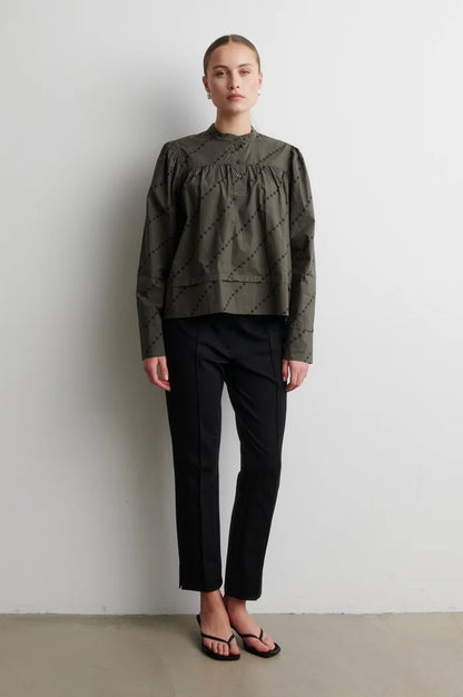SECOND FEMALE | Blouse à manches longues 'Jasmina' | Noire olive