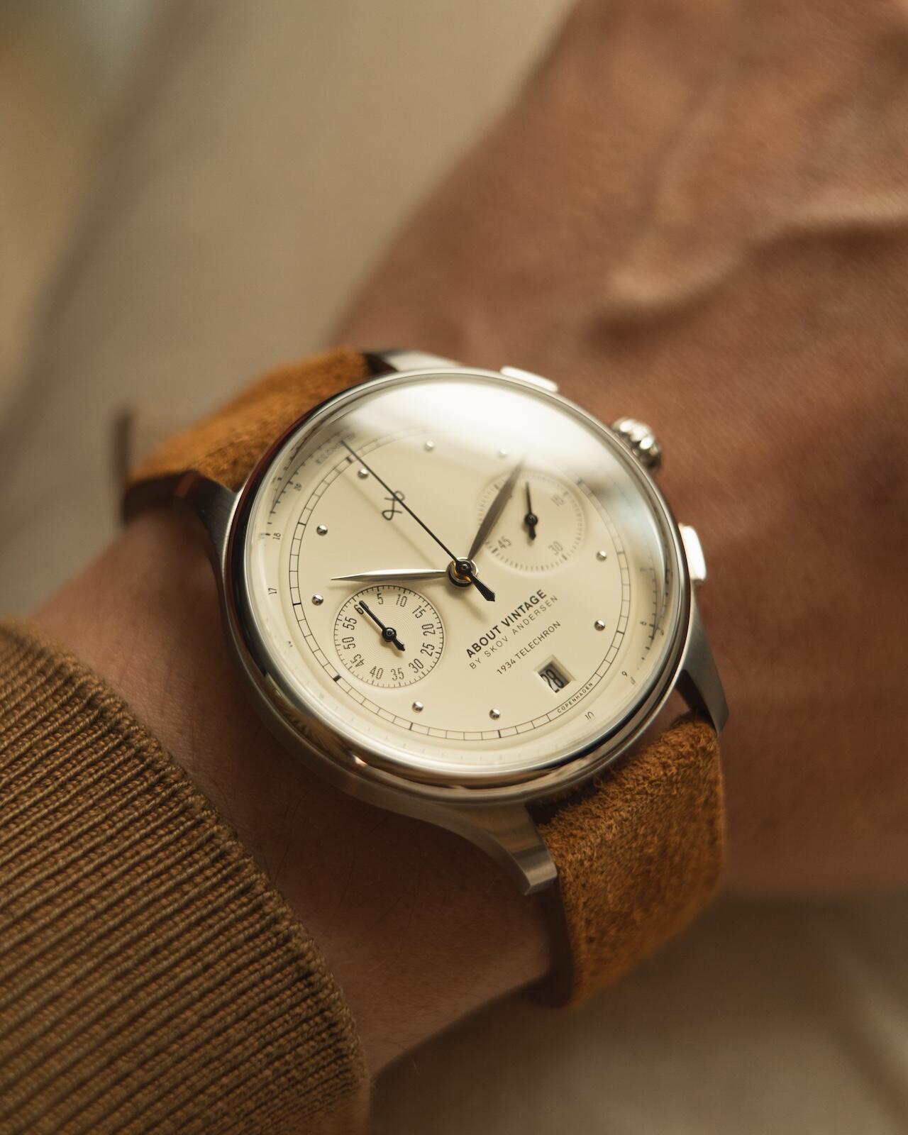 AV86 | Montre ''1934 Telechron'' 42mm - Acier / Blanc cassé