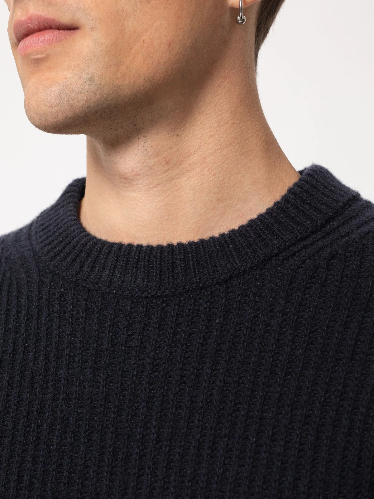 Nudie Jeans | Pull en laine côtelée "August" - Bleu marine