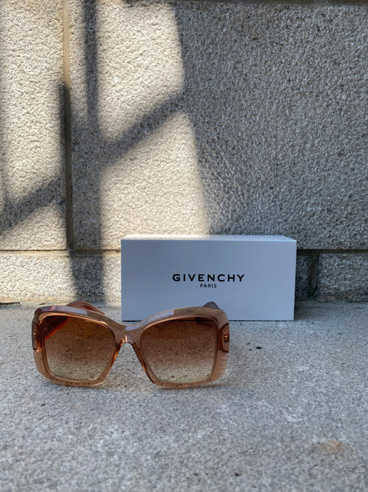 Givenchy  | Lunettes de soleil à monture surdimensionnée- Rose clair
