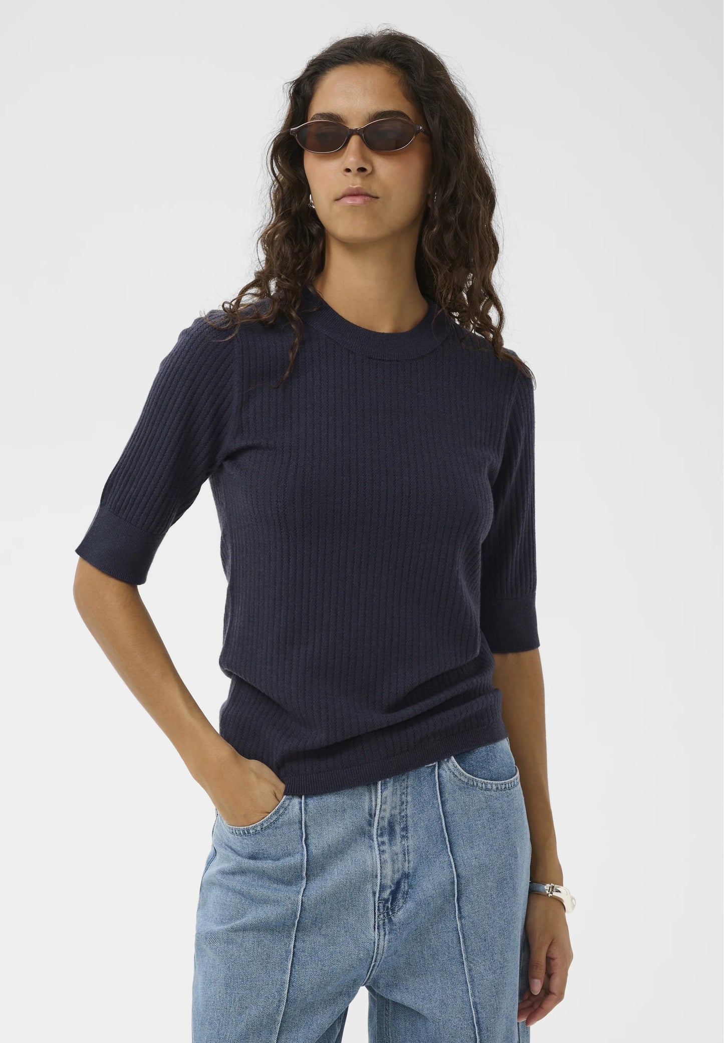 SOAKED IN LUXURY | Chandail 'Spina Tee' | Bleu foncé
