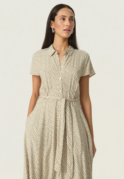 SOAKED IN LUXURY | Robe "ARJANA" - Kaki