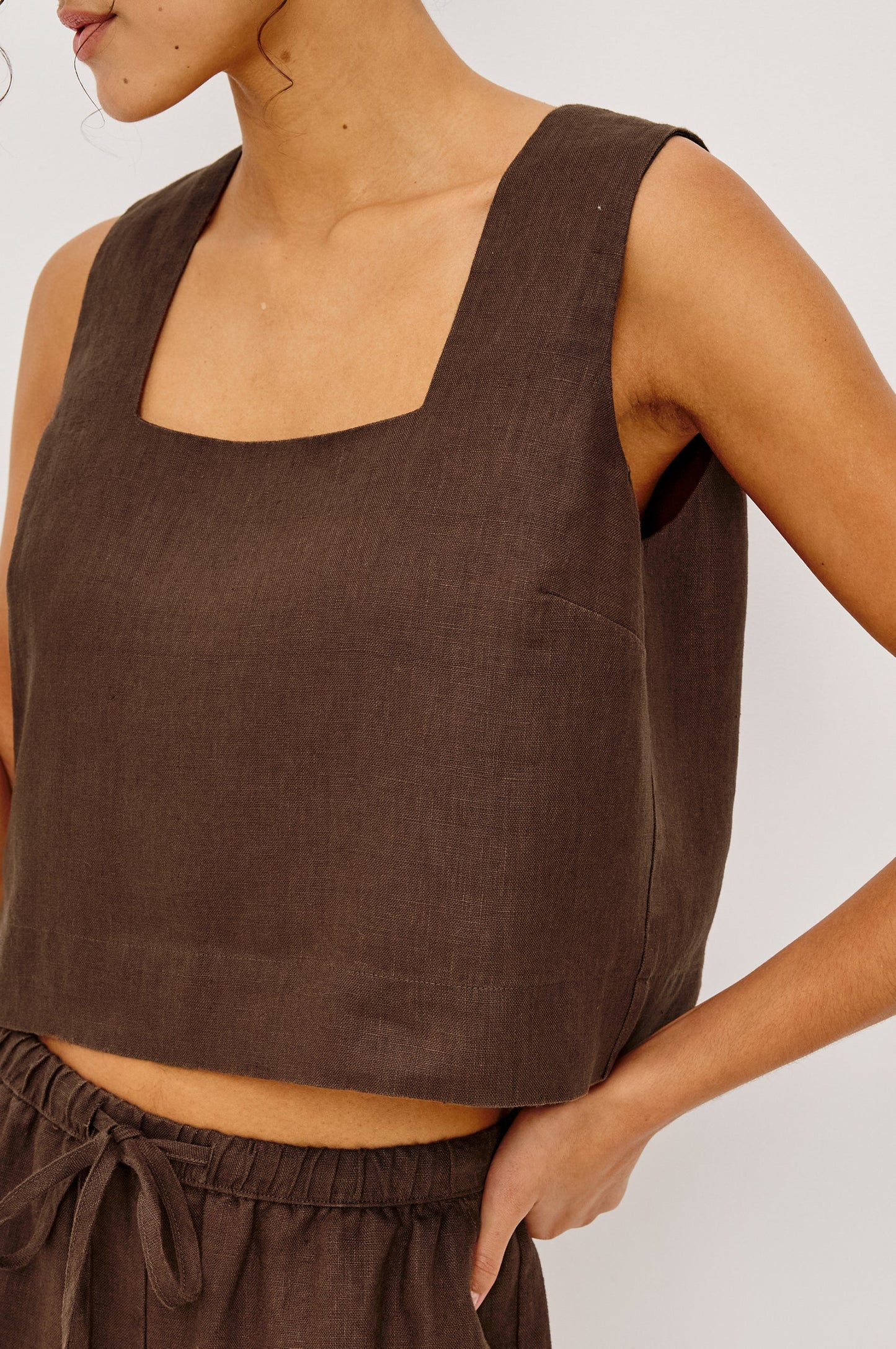 Rails | Le crop top en lin ''Akira'' - Espresso