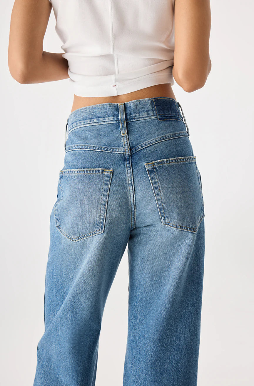 AMO | Jean ''Annette'' aille haute et coupe droite - Bleu Current