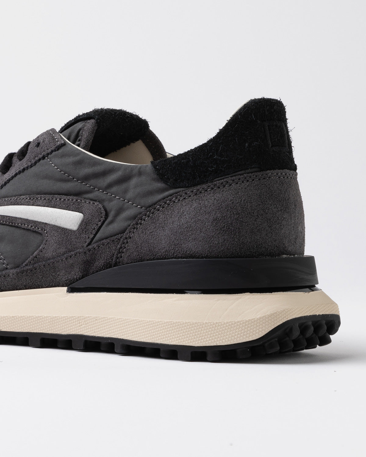 D.A.T.E | Baskets en daim et nylon ''Athleta Touch'' - Gris