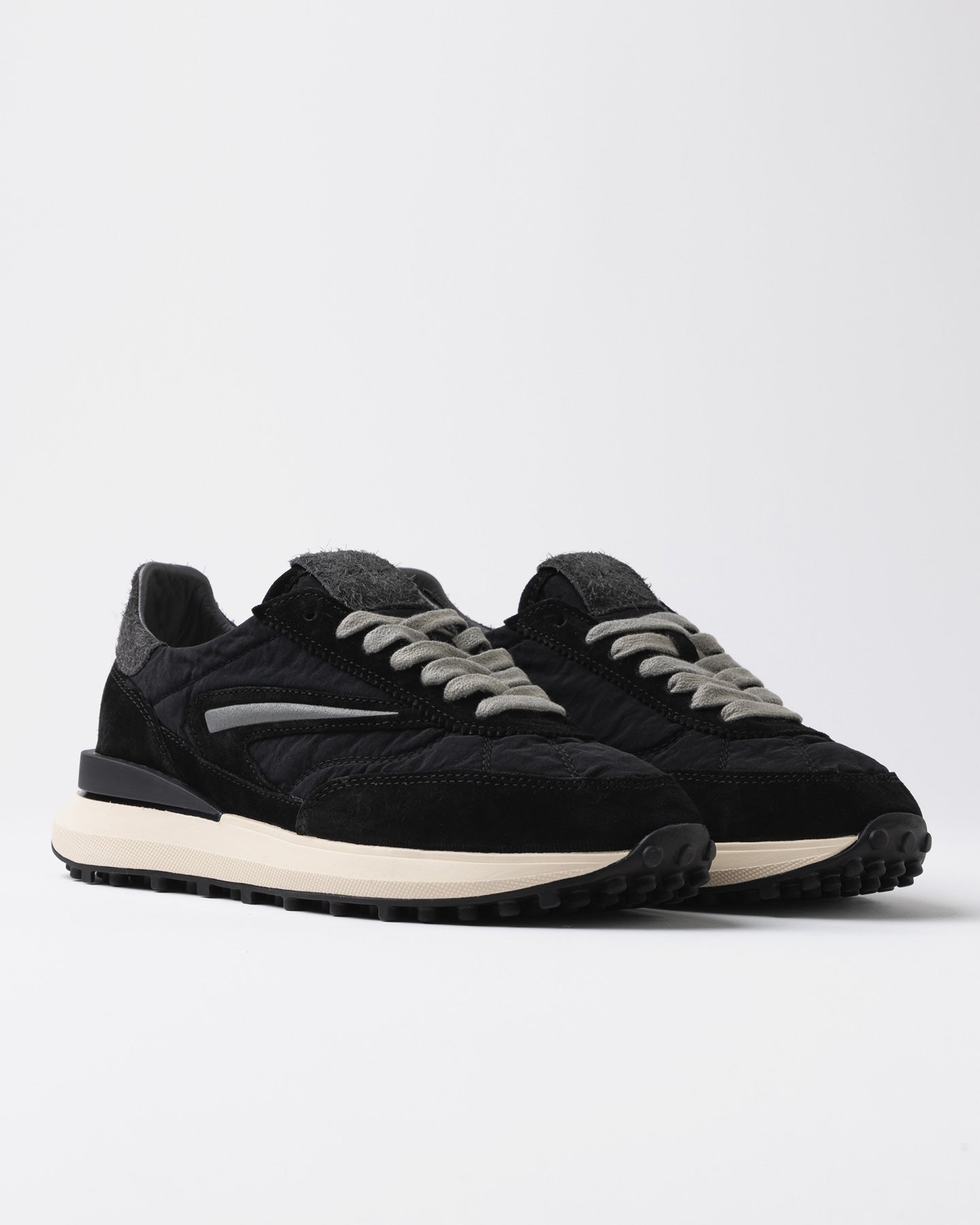 D.A.T.E | Baskets en daim et nylon ''Athleta Touch'' - Noir