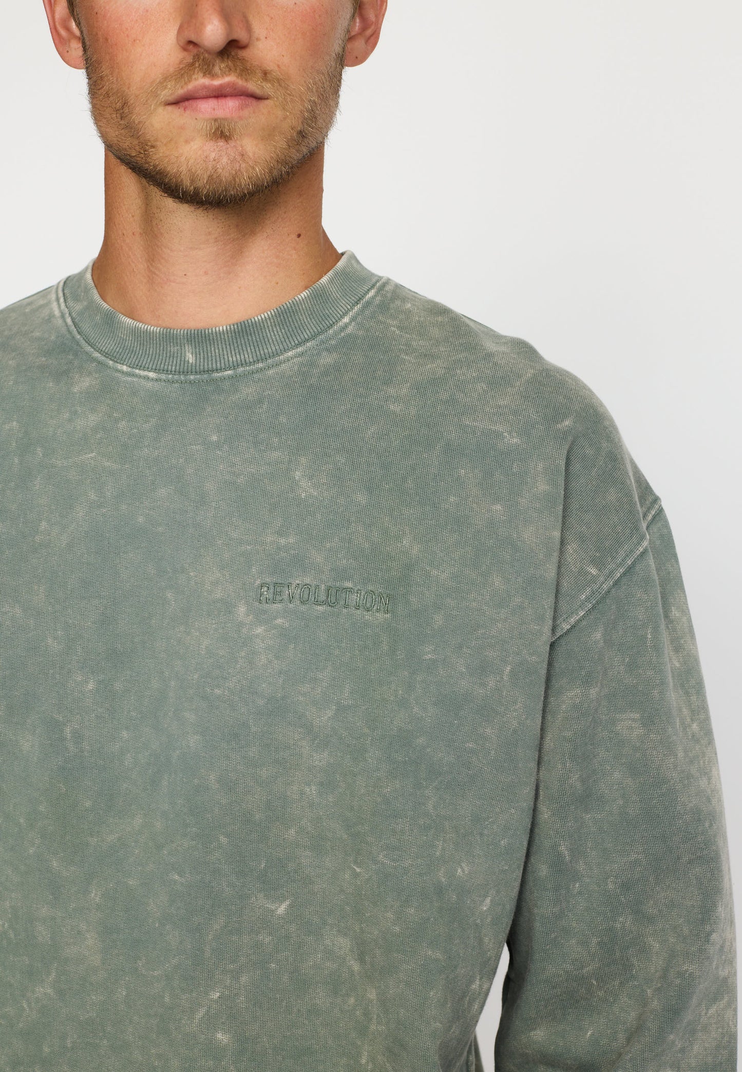 Revolution |Sweat-shirt application / 2806 REV - Armée clair