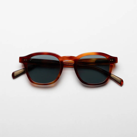 Steve McQueen Eyewear | Les lunettes de soleil ''BANDITO'' |  Écaille claire 115