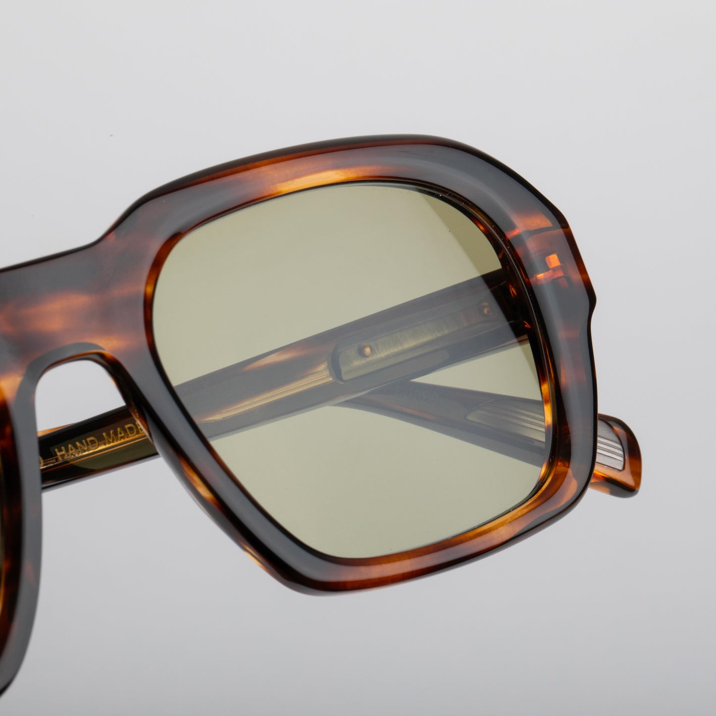 Steve McQueen Eyewear | Les lunettes de soleil ''BANKABLE''  - Tortue foncée