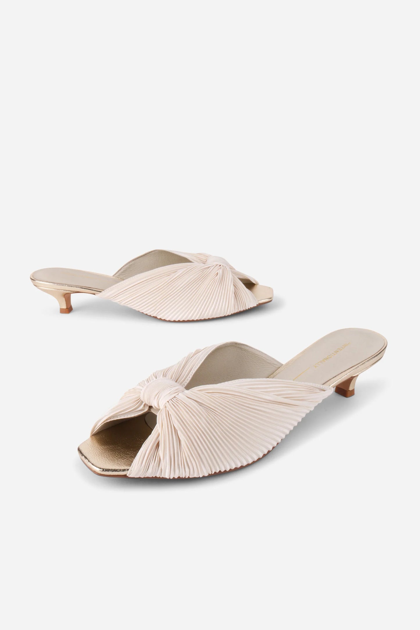 INTENTIONALLY___ | Chaussure "Curfew" | Ivoire