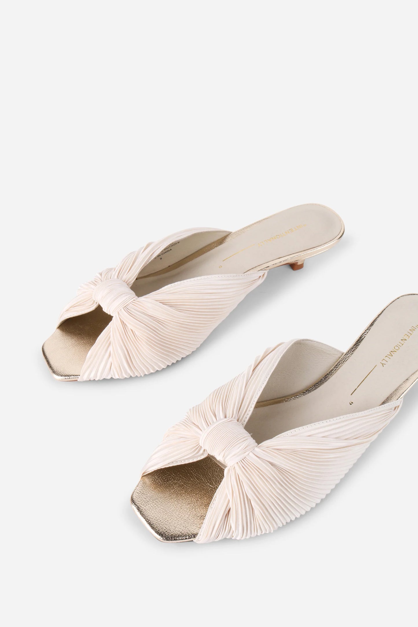 INTENTIONALLY___ | Chaussure "Curfew" | Ivoire