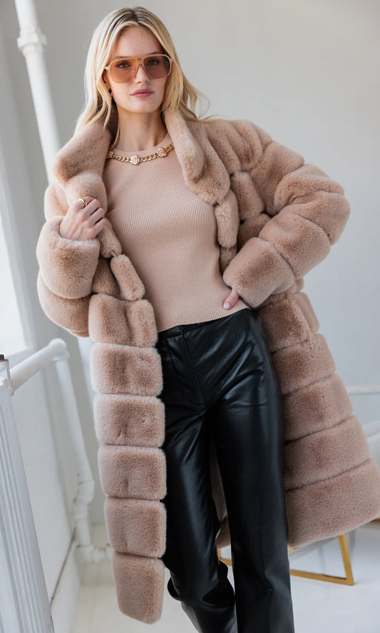 Generation Love | Le manteau en fausse fourrure ''Christie'' - Beige
