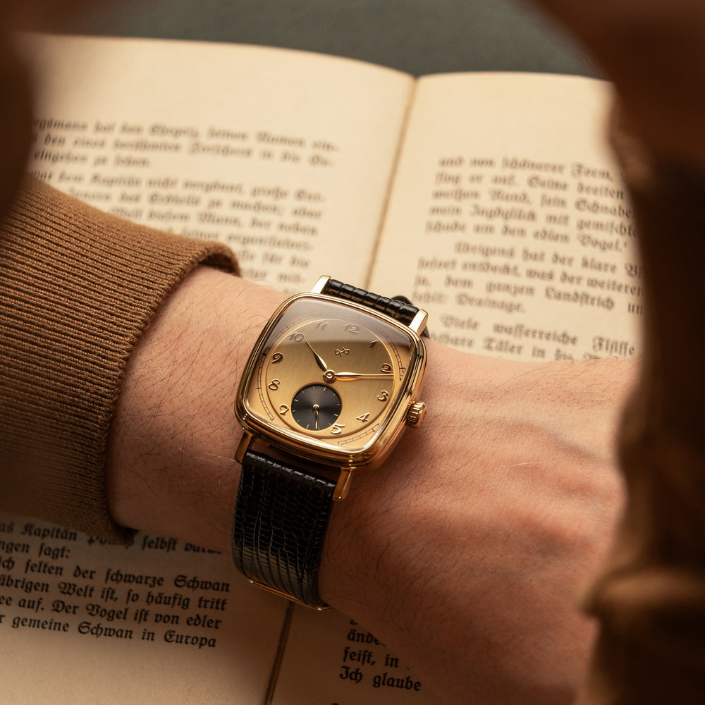 AV86 | Montre mécanique ''1954 Amalfi'' 36 mm | Or / Or